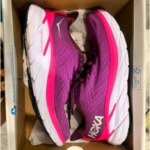 Hoka Clifton 8